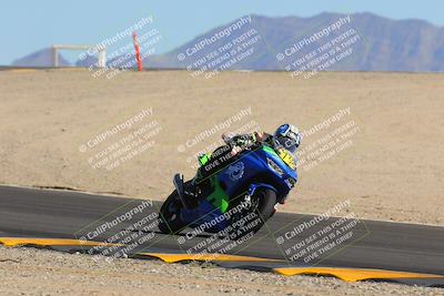 media/Oct-29-2022-CVMA (Sat) [[14c0aa3b66]]/Race 4 500 Supersport-350 Supersport/